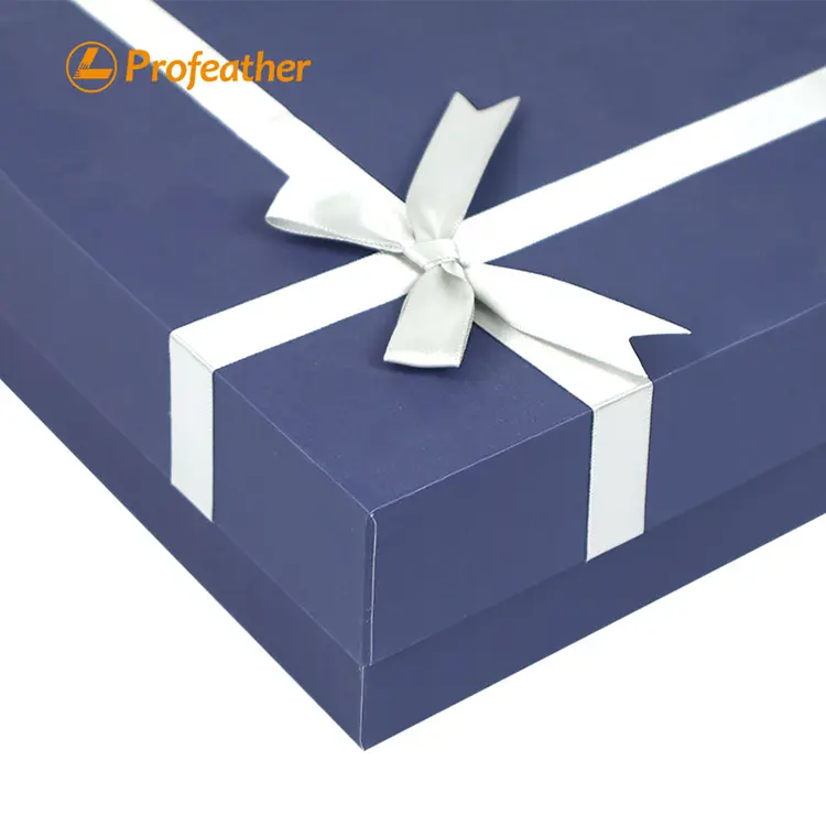 Minimalist Blue Gift Box With Lid 4
