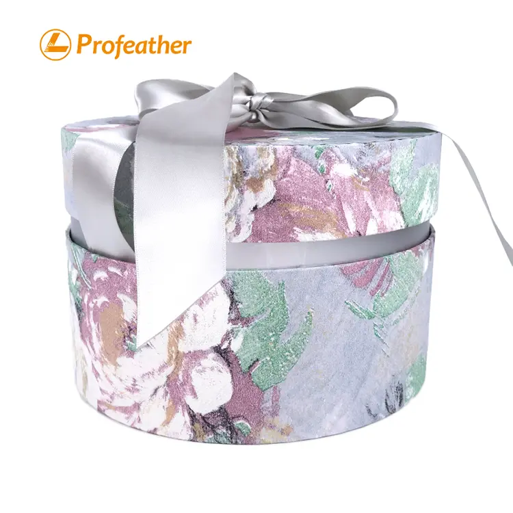 Round Candy Gift Box With Ribbon 2