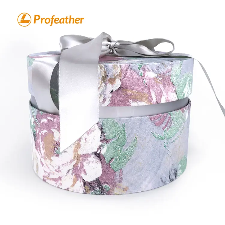 Round Candy Gift Box With Ribbon 3