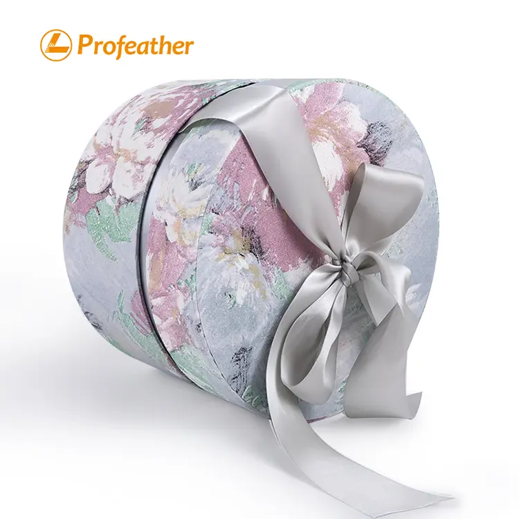 Round Candy Gift Box With Ribbon 4